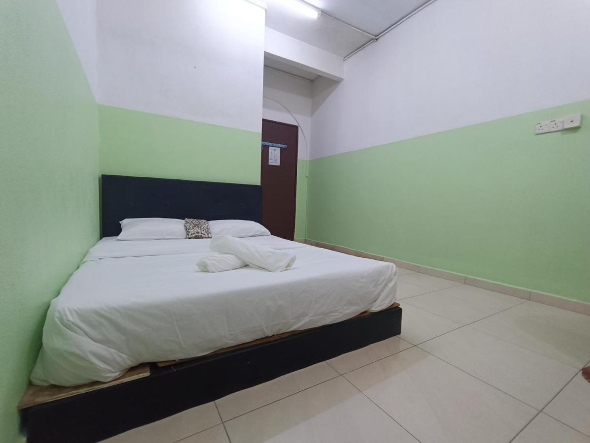 Rvh Hotel كوتا بْهارو المظهر الخارجي الصورة
