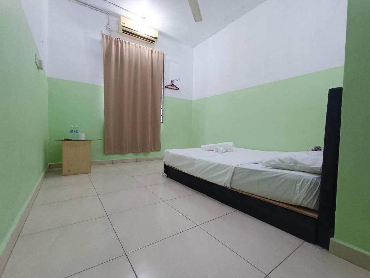 Rvh Hotel كوتا بْهارو المظهر الخارجي الصورة