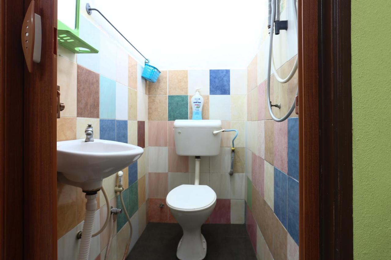 Rvh Hotel كوتا بْهارو المظهر الخارجي الصورة