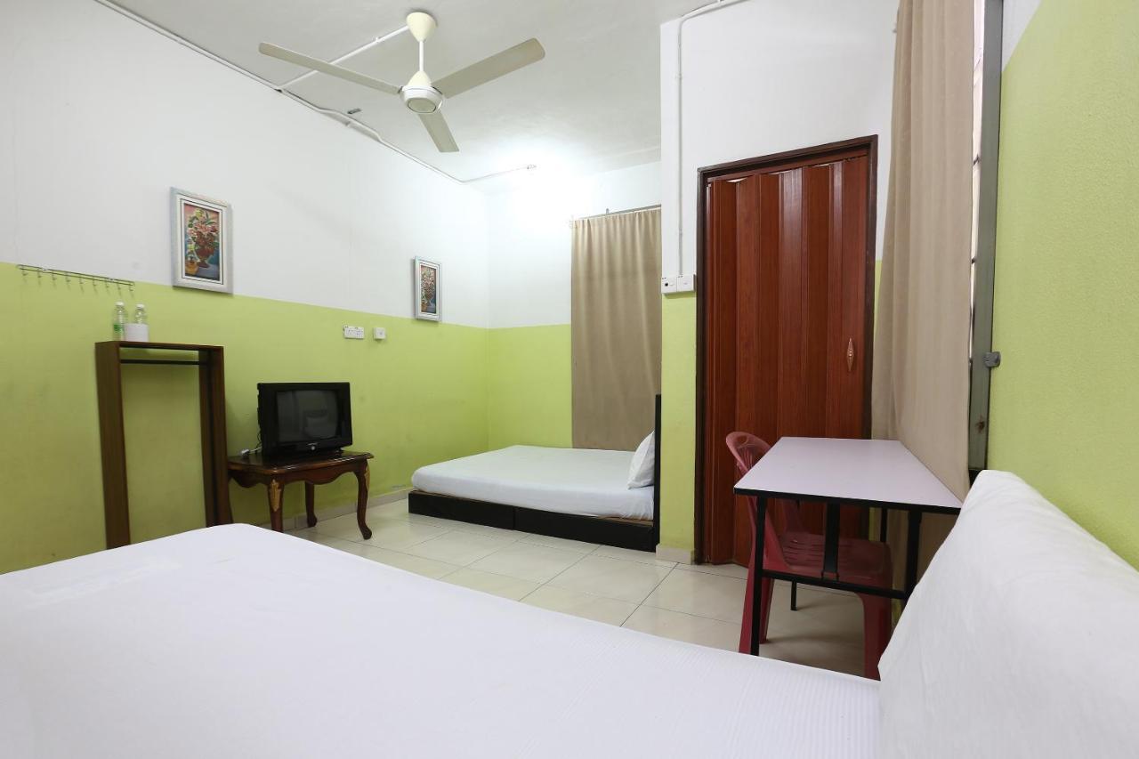 Rvh Hotel كوتا بْهارو المظهر الخارجي الصورة